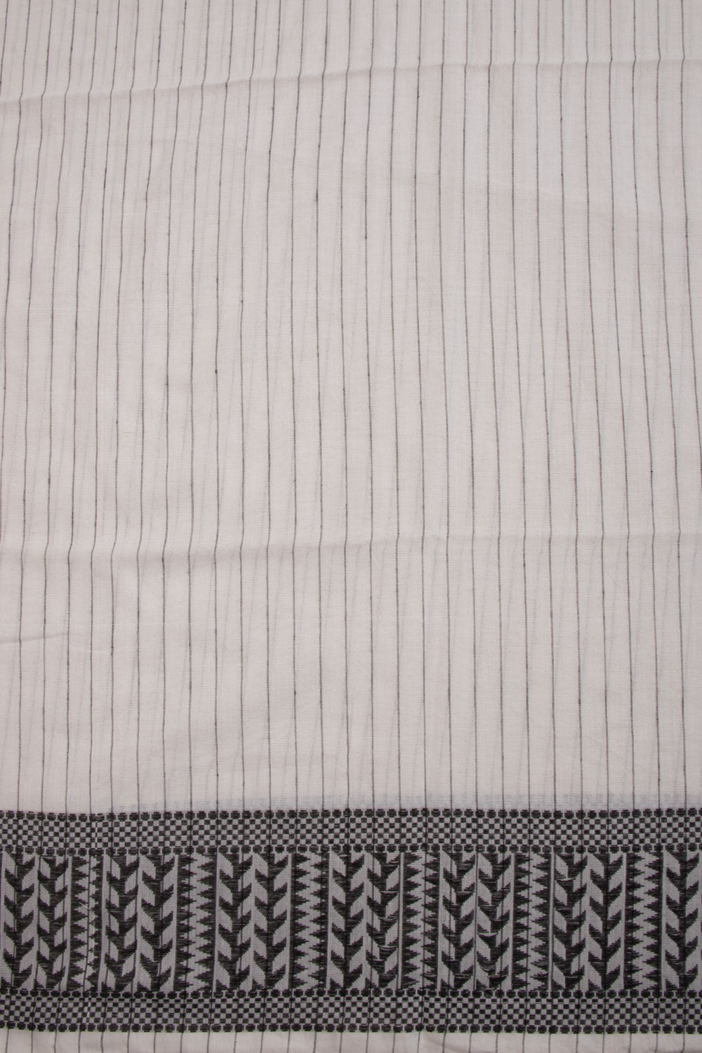 White Shantipur Tant Bengal Cotton Saree 10068793 - Avishya