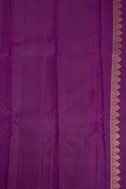 Lime Gold Green Borderless Handloom Kanjivaram Silk Saree With Contrast Royal Berry Purple Pallu 10076555