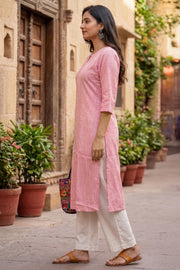 Pink Handcrafted Solid Style Embroidered Cotton Kurta 10077413
