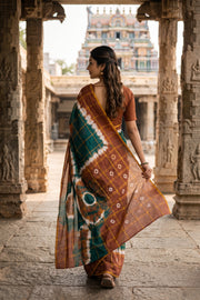 Teal Green and Rust Brown Checked Tie-Dye Sungudi Cotton Saree 10078010