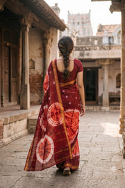 Red and Maroon Tie-Dye Sungudi Cotton Saree 10078015