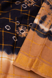 Navy Blue and Orange Sungudi Cotton Saree 10078025