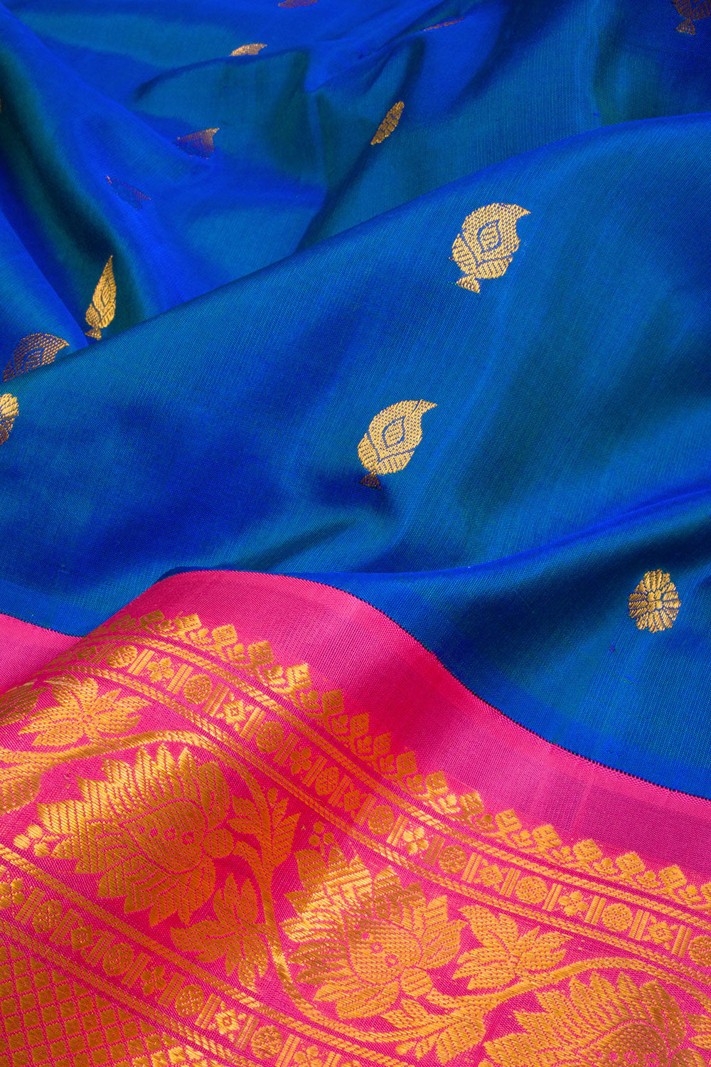 Yale Blue Handloom Gadwal Kuttu Silk Saree 10062954