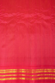 Green Handloom Gadwal Kuttu Silk Saree - Avishya