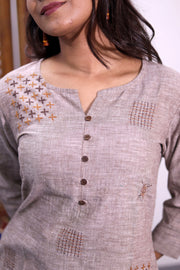 Brown Hand Embroidered Cotton Kurta 10062704