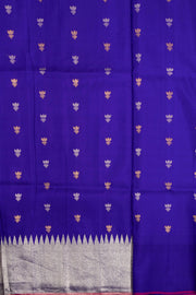 Green Gadwal Kuttu Silk Saree 10075446