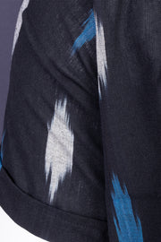Ikat Cotton Men's Short Kurta With Slim-Fit Design & Front Pocket 10076947