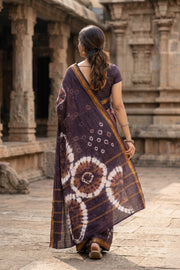 Brown and Dark Purple Tie-Dye Sungudi Cotton Saree 10078016