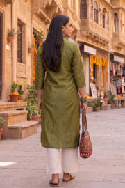 Green Handcrafted Slub Cotton Kurta 10077432