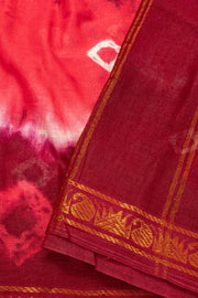 Red and Maroon Tie-Dye Sungudi Cotton Saree 10078015