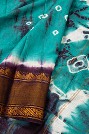 Blue Handcrafted Sungudi Cotton Saree Without Blouse 10077115