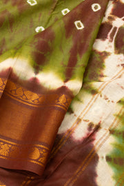 Green Handcrafted Sungudi Cotton Saree Without Blouse 10077116