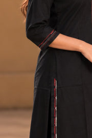 Black Hand Embroidered Cotton Kurta 10077679