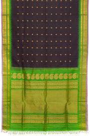 Gadwal Kuttu Weave Handloom Silk Saree in Black with Contrast Leaf Green Border and Pallu 10062950