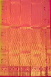 Green Kanjivaram Vegan Silk Saree with Contrast Pallu 10074926