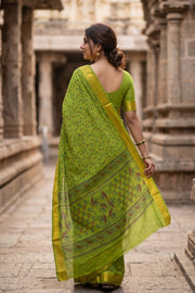 Parrot Green Floral Printed Sungudi Saree 10078050