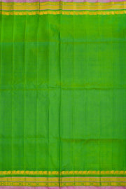 Gadwal Kuttu Weave Handloom Silk Saree in Black with Contrast Leaf Green Border and Pallu 10062950