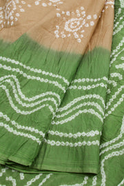 Cream Handcrafted Bandhani Mulmul Cotton Saree 10062536