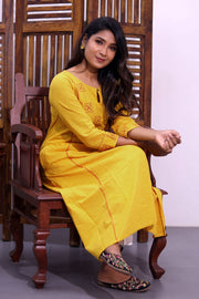Yellow Hand Embroidered Cotton Kurta 10062657