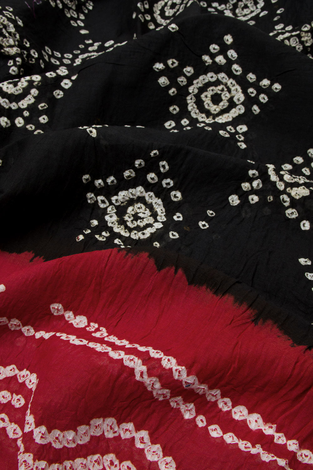 Black Handcrafted Bandhani Mulmul Cotton Saree 10062538