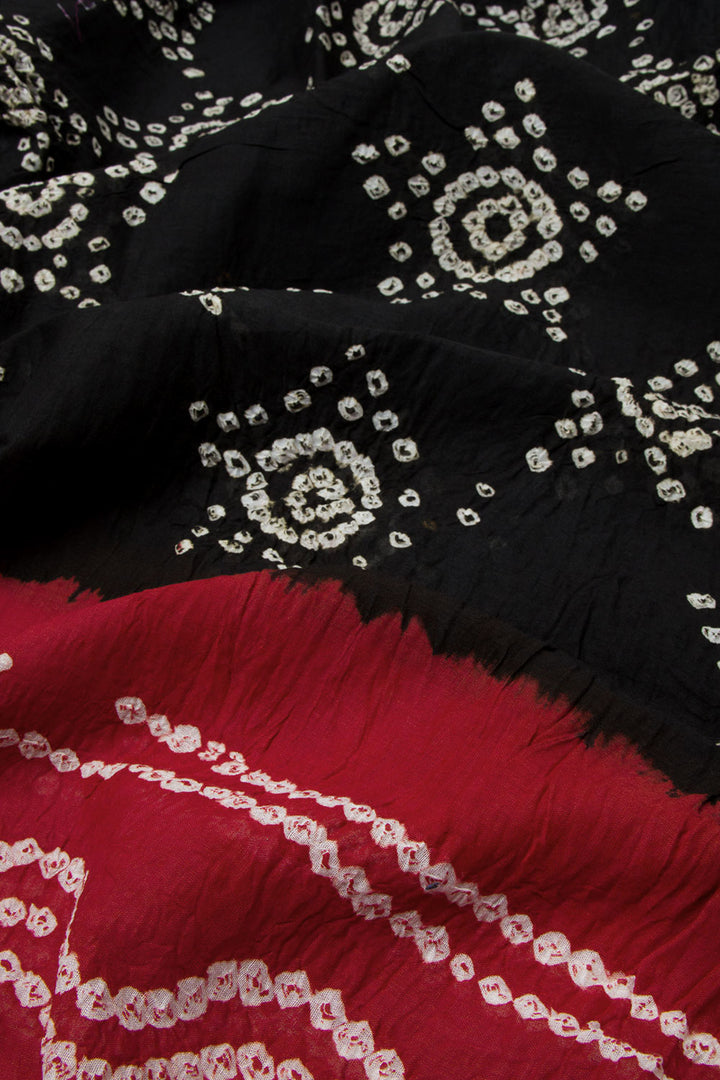 Black Handcrafted Bandhani Mulmul Cotton Saree 10062538