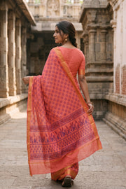 Coral Pink Floral Printed Sungudi Saree 10078049