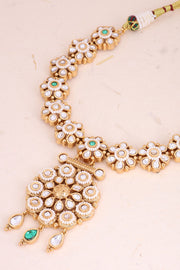 Antique Gold Tone Green & White Stone Necklace 10069641
