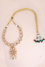 Antique Gold Tone Green & White Stone Necklace 10069641