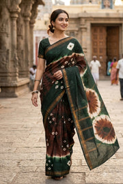 Brown Handcrafted Sungudi Cotton Saree 10074931
