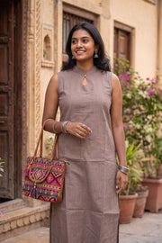 Brown Handcrafted Solid Style Oxford Sleeveless Cotton Kurta 10077449
