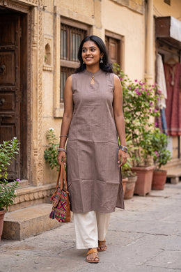 Brown Handcrafted Solid Style Oxford Sleeveless Cotton Kurta 10077449