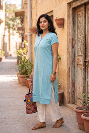 Blue Handcrafted Solid Style Oxford Cotton Kurta 10077448