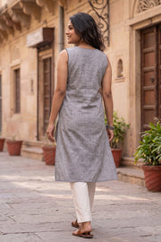 Grey Handcrafted Stripes Cotton Sleveless Kurta 10077463