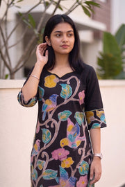 Black Batik Hand Painted Women Kurta 10077494