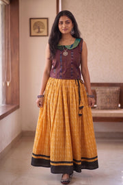 Ikat Block Printed Cotton Skirt 10077525