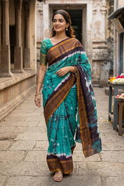Blue Handcrafted Sungudi Cotton Saree Without Blouse 10077115
