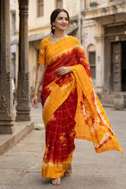 Red Handcrafted Sungudi Cotton Saree 10077108