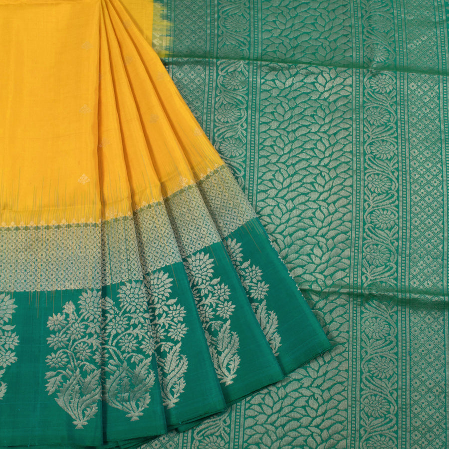 Handloom Kanjivaram Soft Silk Saree with Floral Motifs and Butta Border