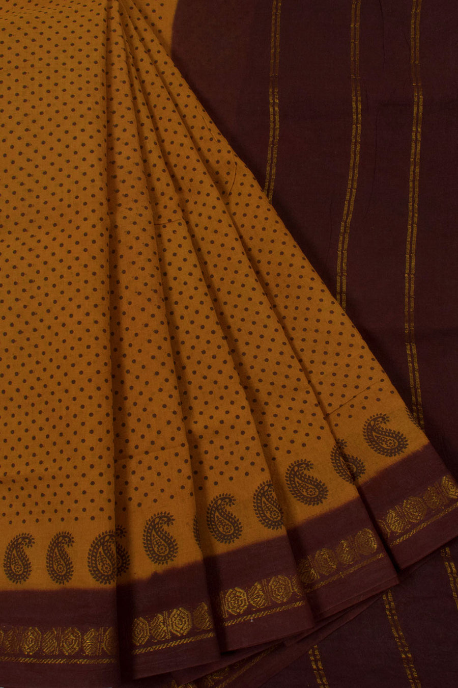 Hand Block Printed Sungudi Cotton Saree with Dots Design and Zari Paisley Border