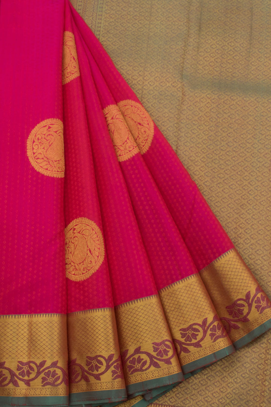 Handloom Pure Silk Jacquard Kanjivaram Saree with Paisley Chakram Motifs and Kuyil Kann Border