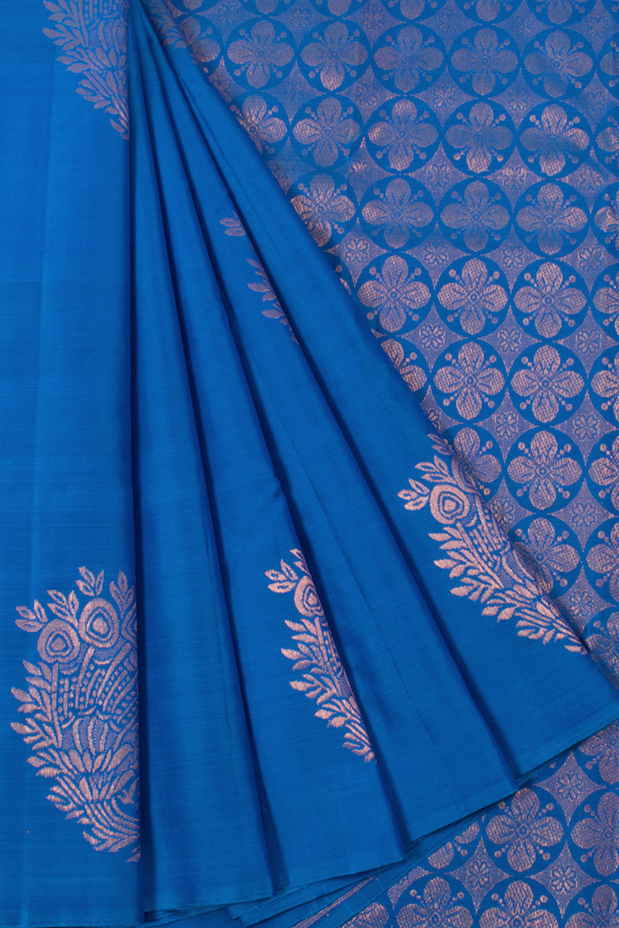 Handloom Borderless Pure Zari Kanjivaram Silk Saree with Fancy Floral Motifs