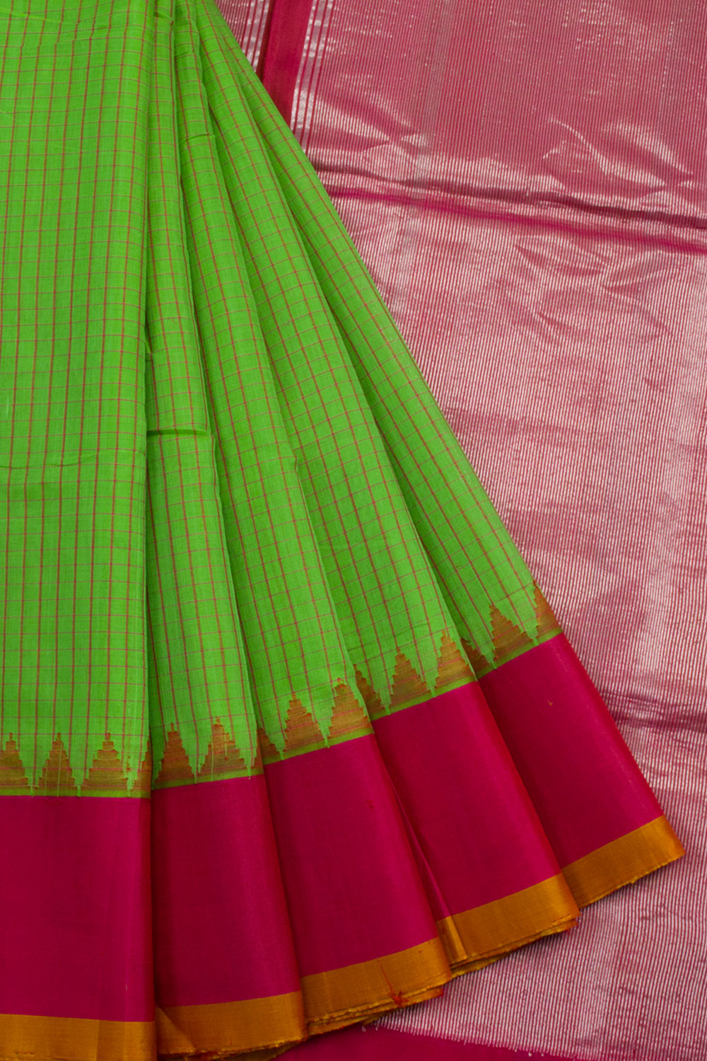 Green Handloom Gadwal Kuttu Silk Cotton Saree 10060535