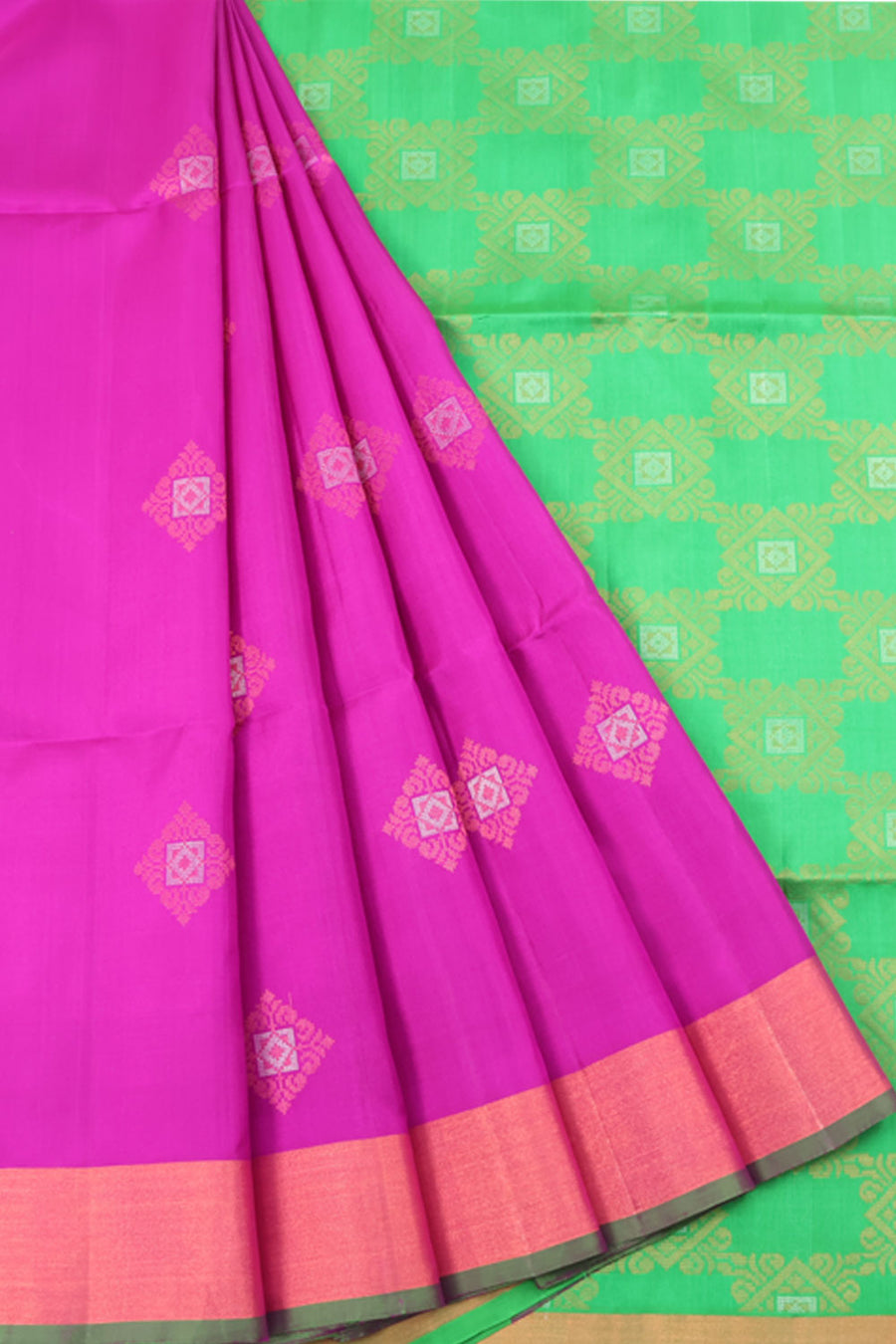 Handloom Kanjivaram Soft Silk Saree with Geometric Motifs and Contrast Pallu