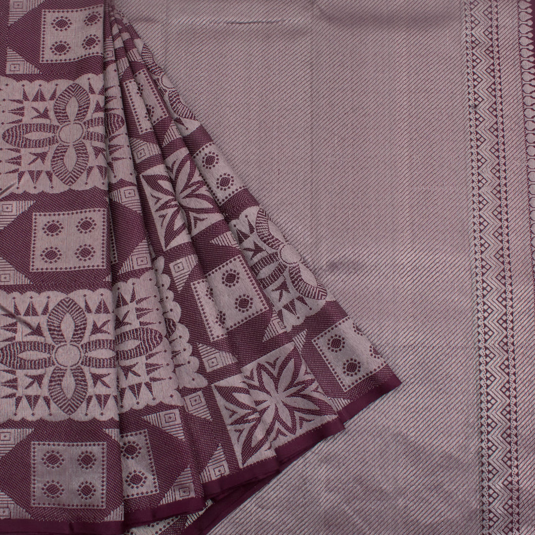 Handloom Pure Zari Borderless Jacquard Kanjivaram Silk Saree with Silver Zari Geometric Motifs