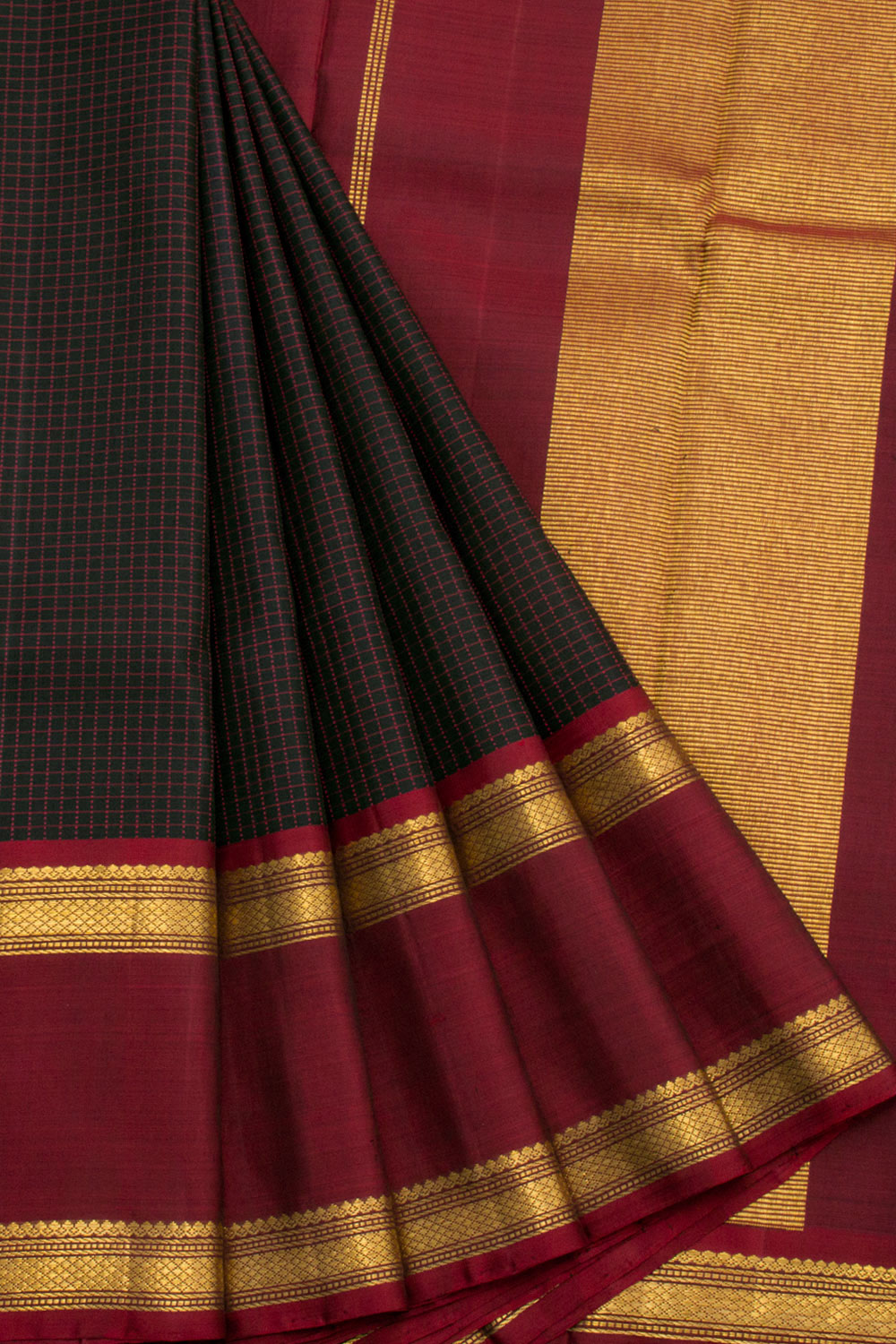 Handloom Kanjivaram Silk Saree With Checks Design and Thandavalam Border and Zari stripes Pallu