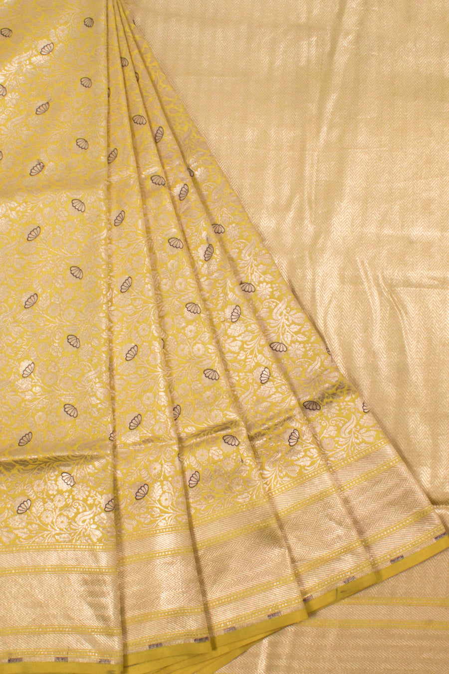 Handloom Banarasi Tanchoi Katan Silk Saree with Meenakari Jangla Design
