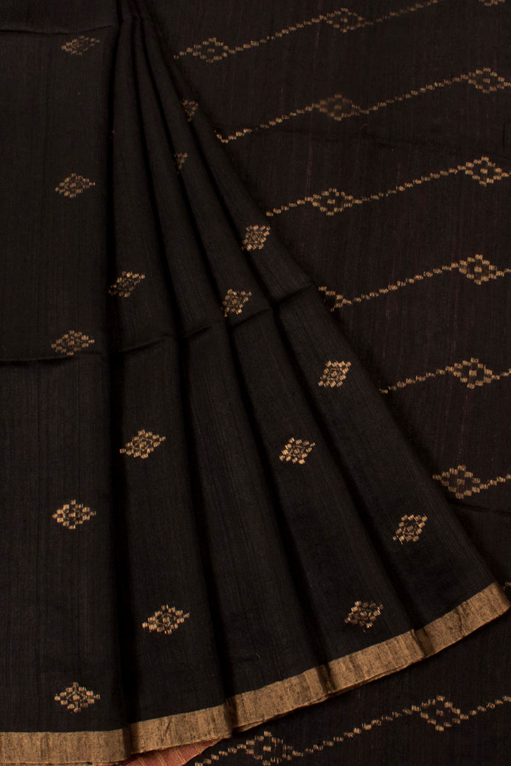 Handloom Matka Silk Saree with Geometric Zari Motifs and Contrast Blouse