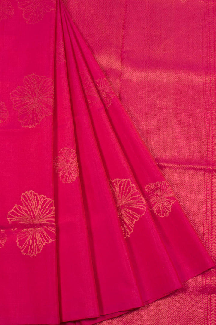 Handloom Borderless Kanjivaram Soft Silk Saree with Floral Motifs