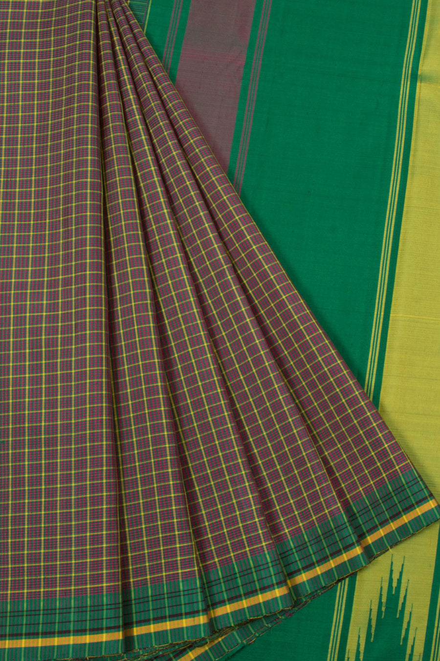 Handloom Pure Silk Kanjivaram Saree with Checks Design and Temple Rekku Pallu