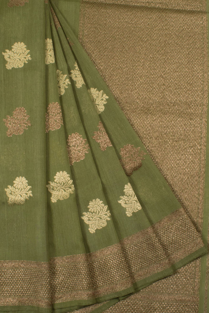 Handloom Banarasi Kadhwa Silk Saree with Floral Motifs and Diamond Border